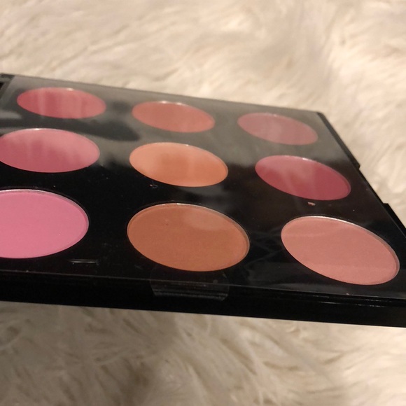 Eye shadow palette SOLD - Picture 4 of 7